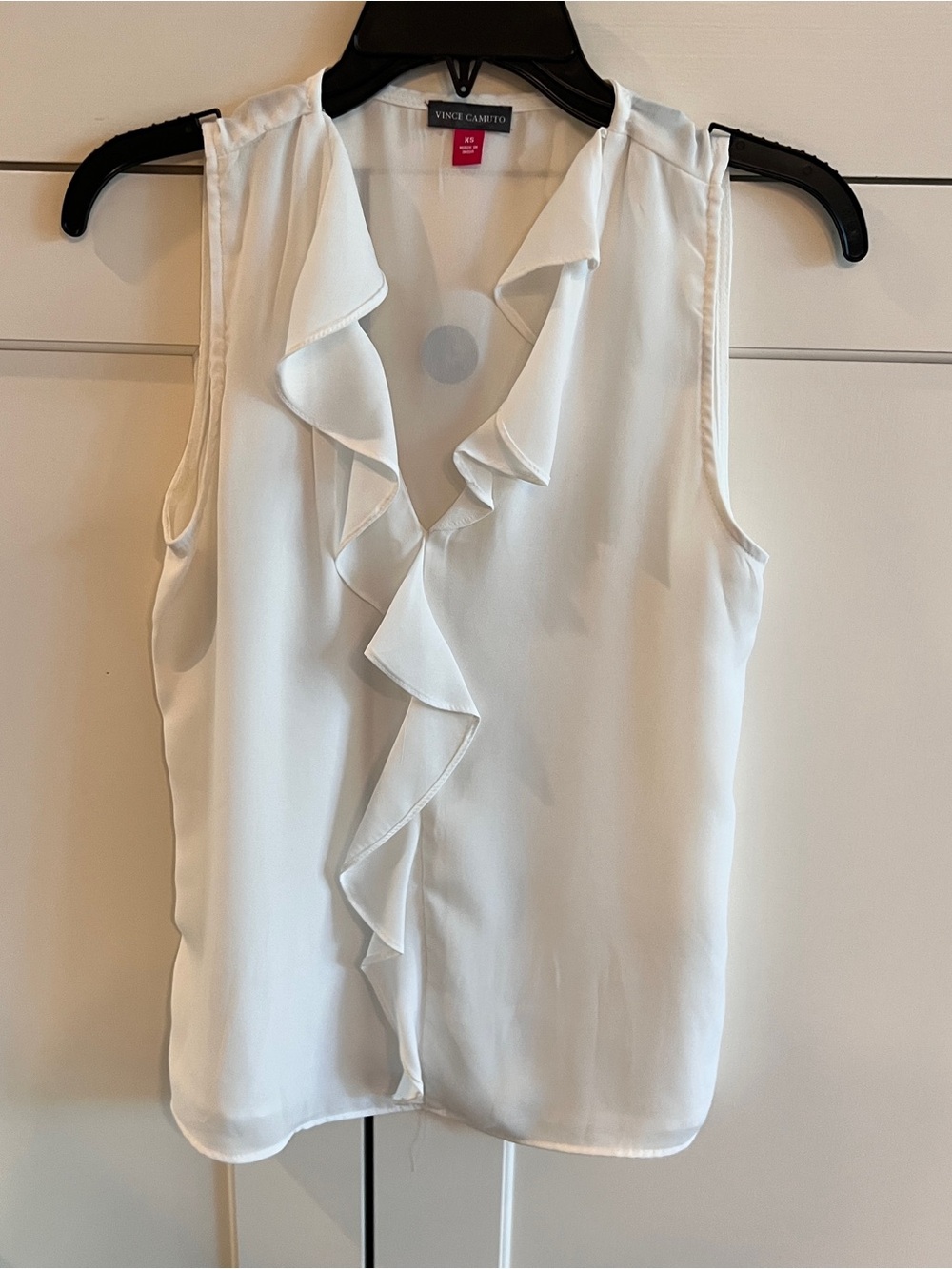 Vince Camuto White Ruffle Sleeveless Blouse-xs